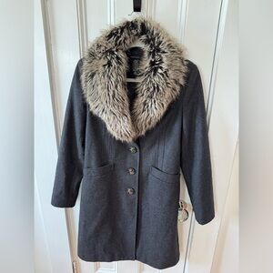 Vintage Moda International coat